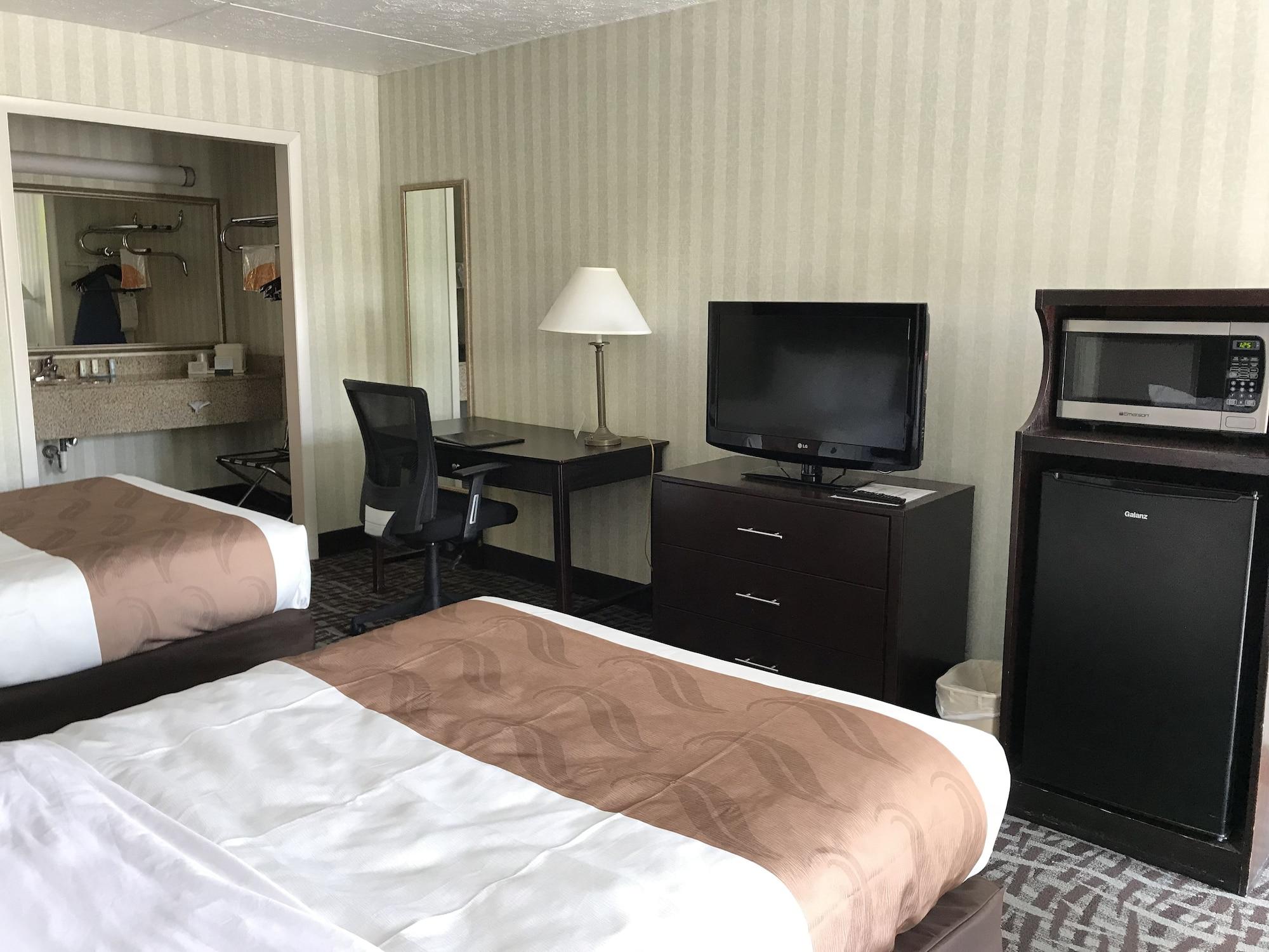 Quality Inn Fredericksburg Near Historic Downtown Buitenkant foto