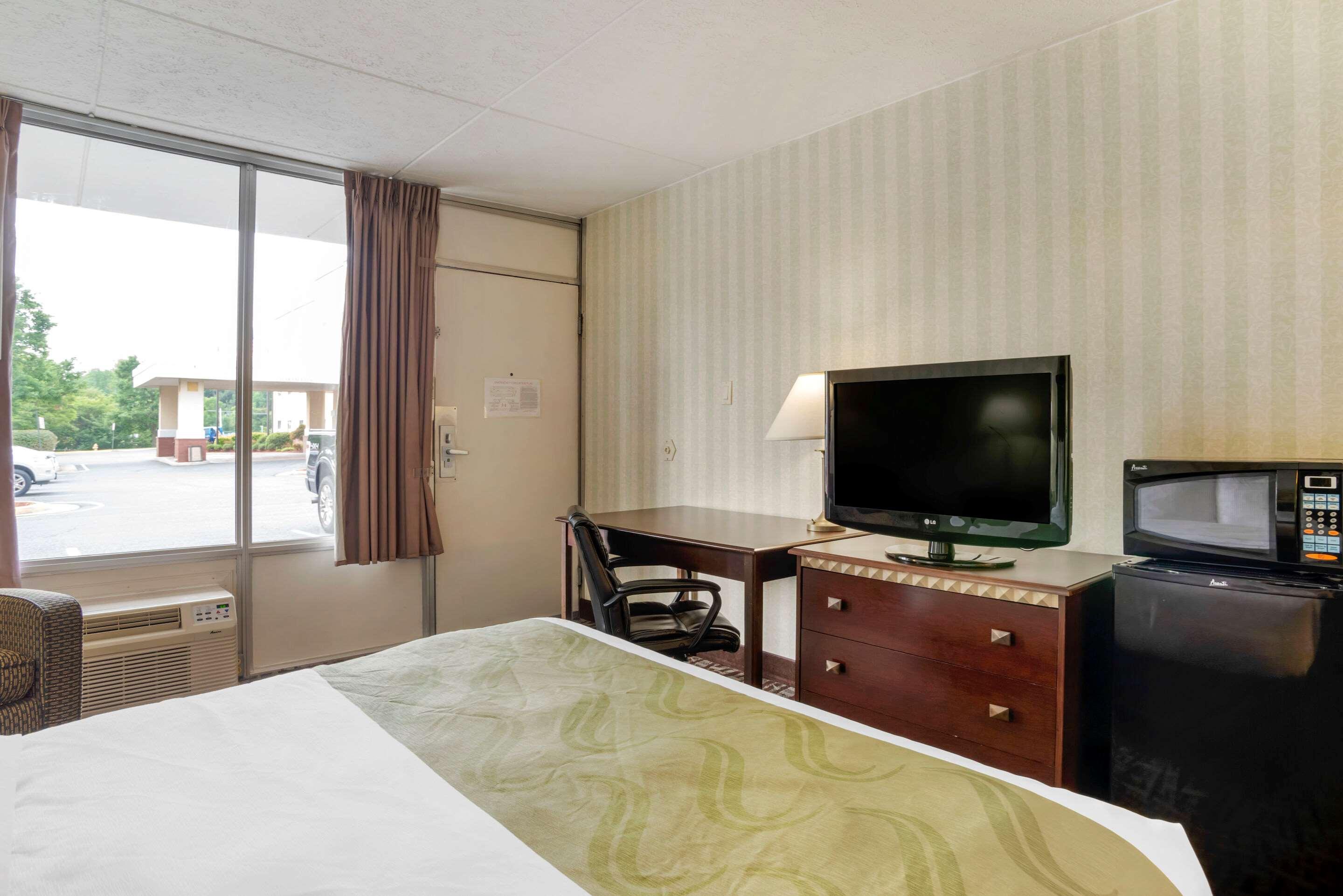 Quality Inn Fredericksburg Near Historic Downtown Buitenkant foto