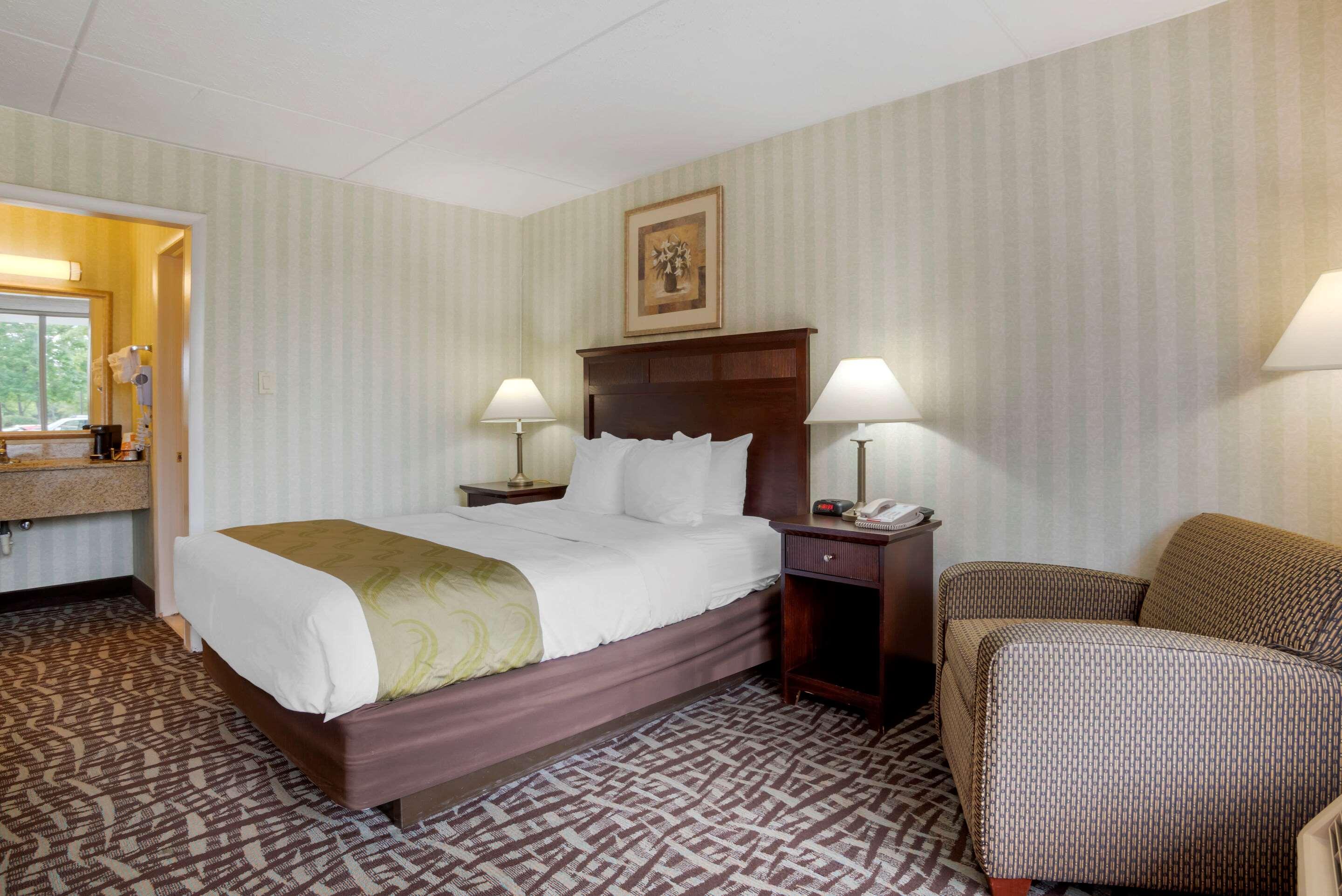Quality Inn Fredericksburg Near Historic Downtown Buitenkant foto