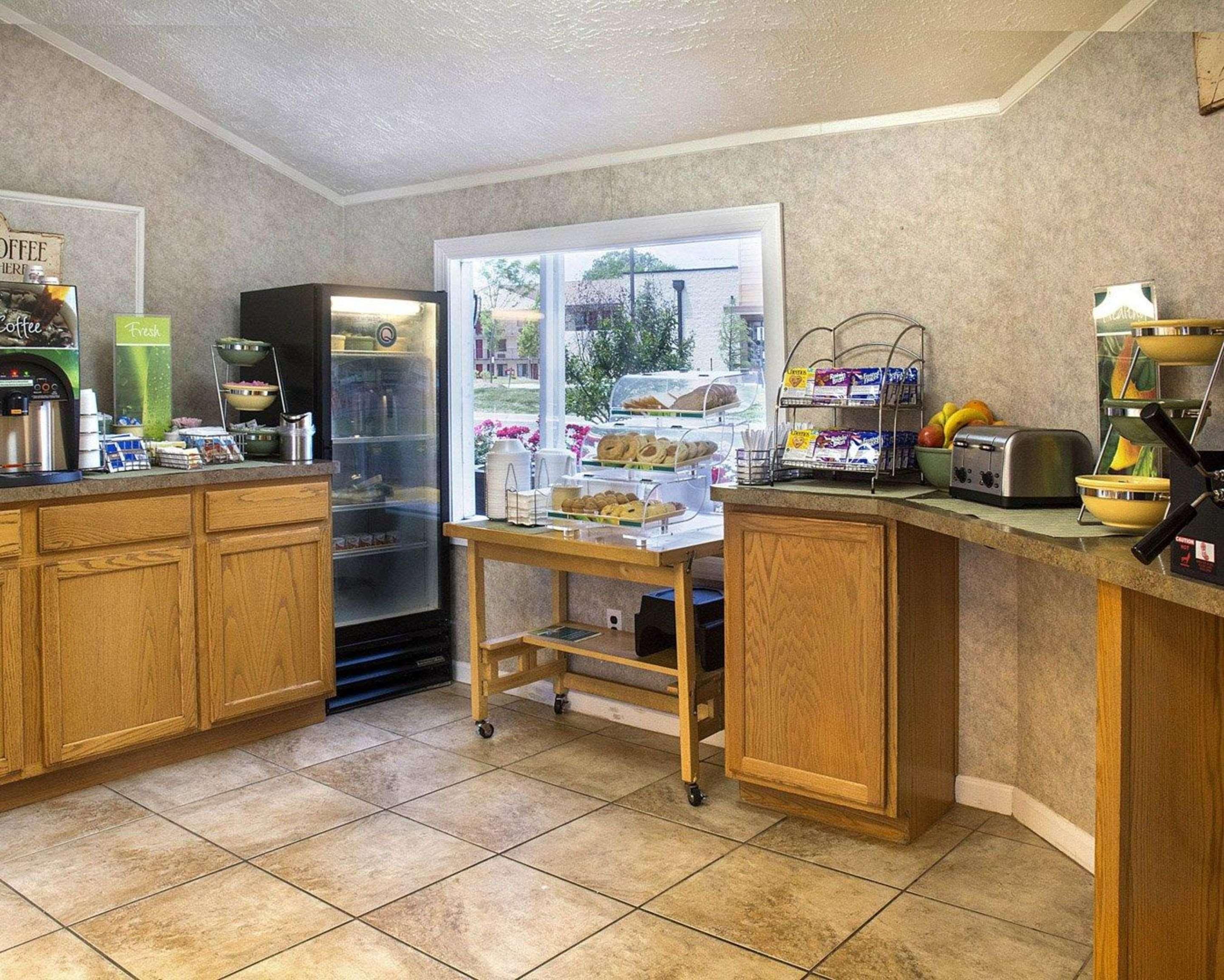 Quality Inn Fredericksburg Near Historic Downtown Buitenkant foto