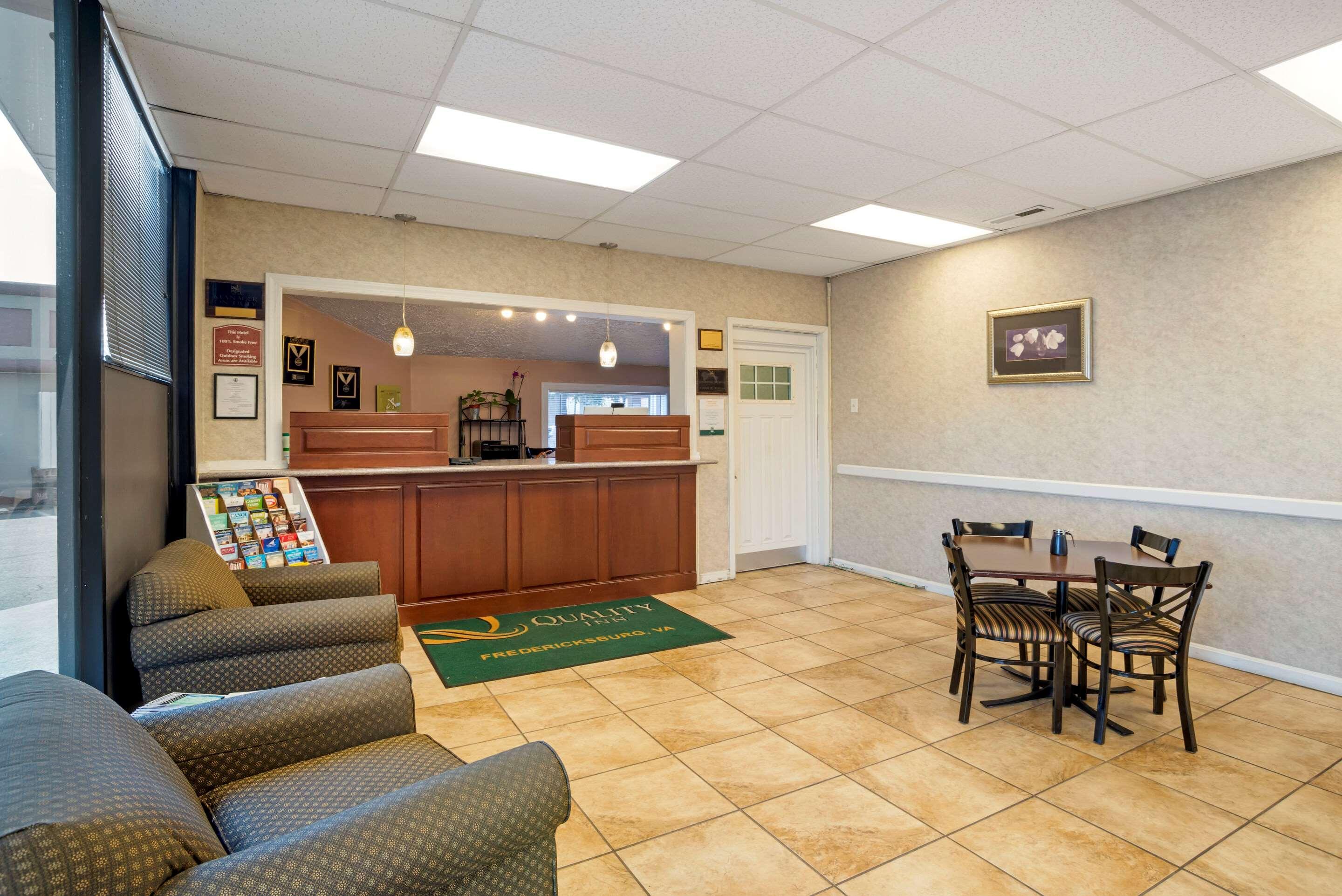 Quality Inn Fredericksburg Near Historic Downtown Buitenkant foto