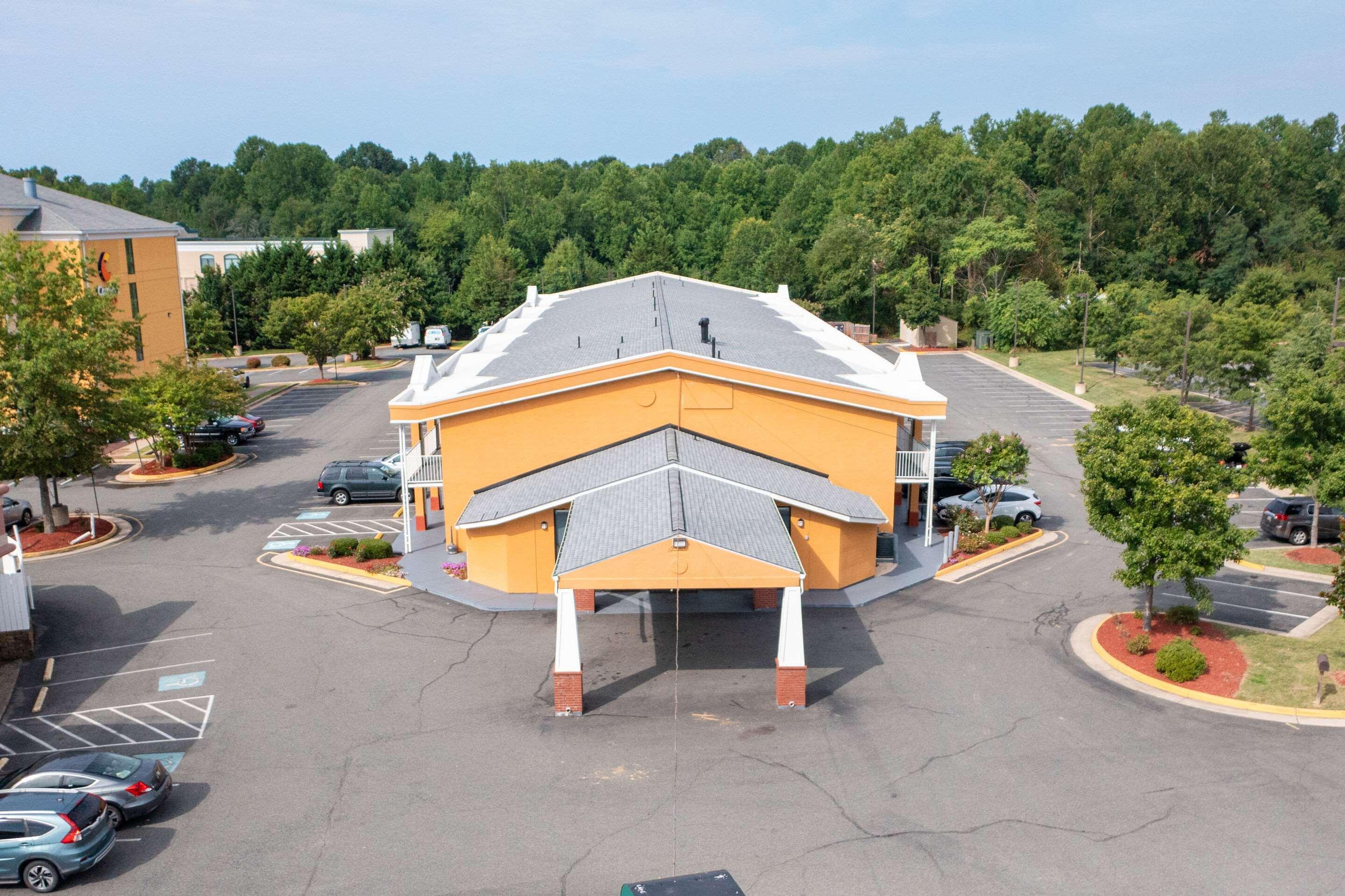 Quality Inn Fredericksburg Near Historic Downtown Buitenkant foto