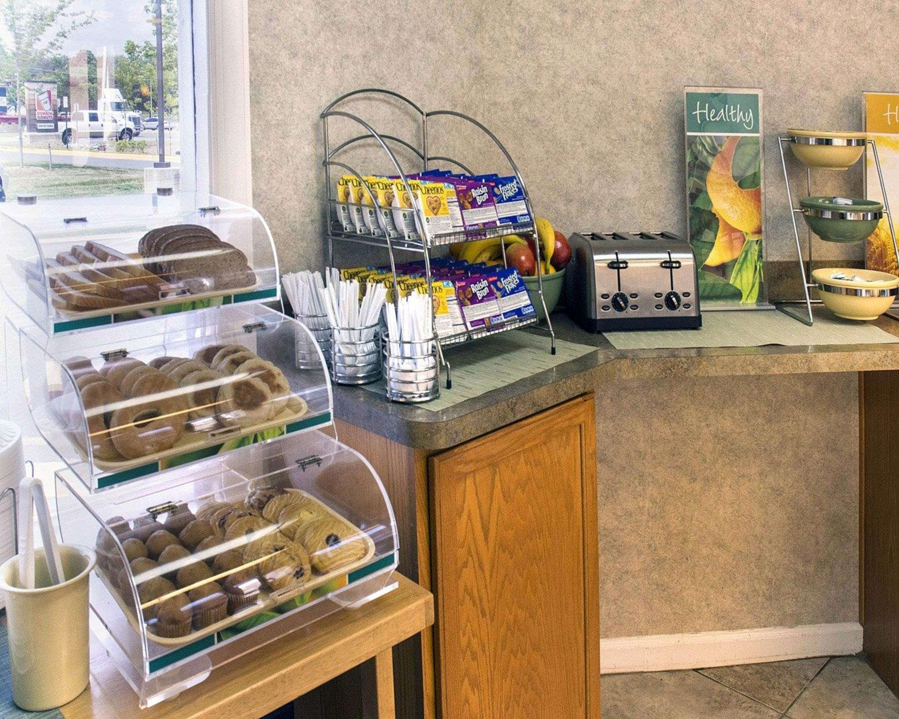 Quality Inn Fredericksburg Near Historic Downtown Buitenkant foto